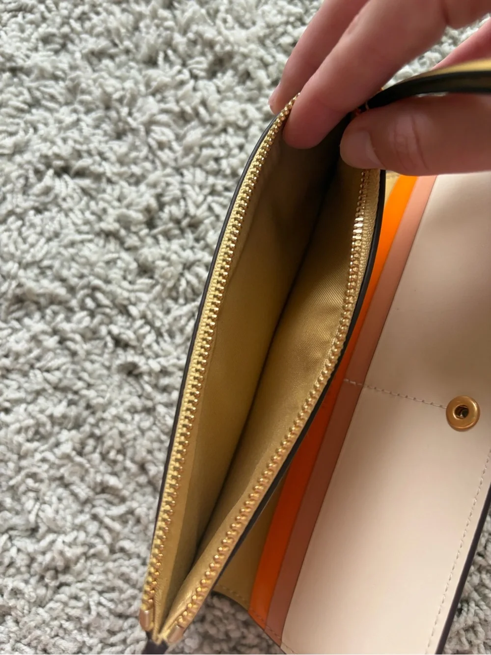 Tory Burch Robinson Zip Continental Wallet Tan Leather Gold Logo